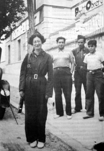 Simone Weil en 1936, en compagnie de militants CNT 
